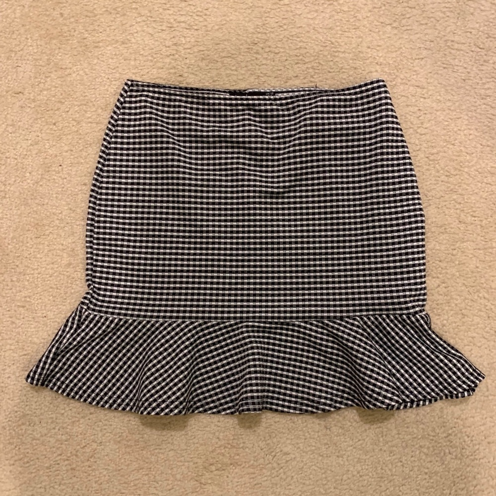 gingham mini skirt ✨